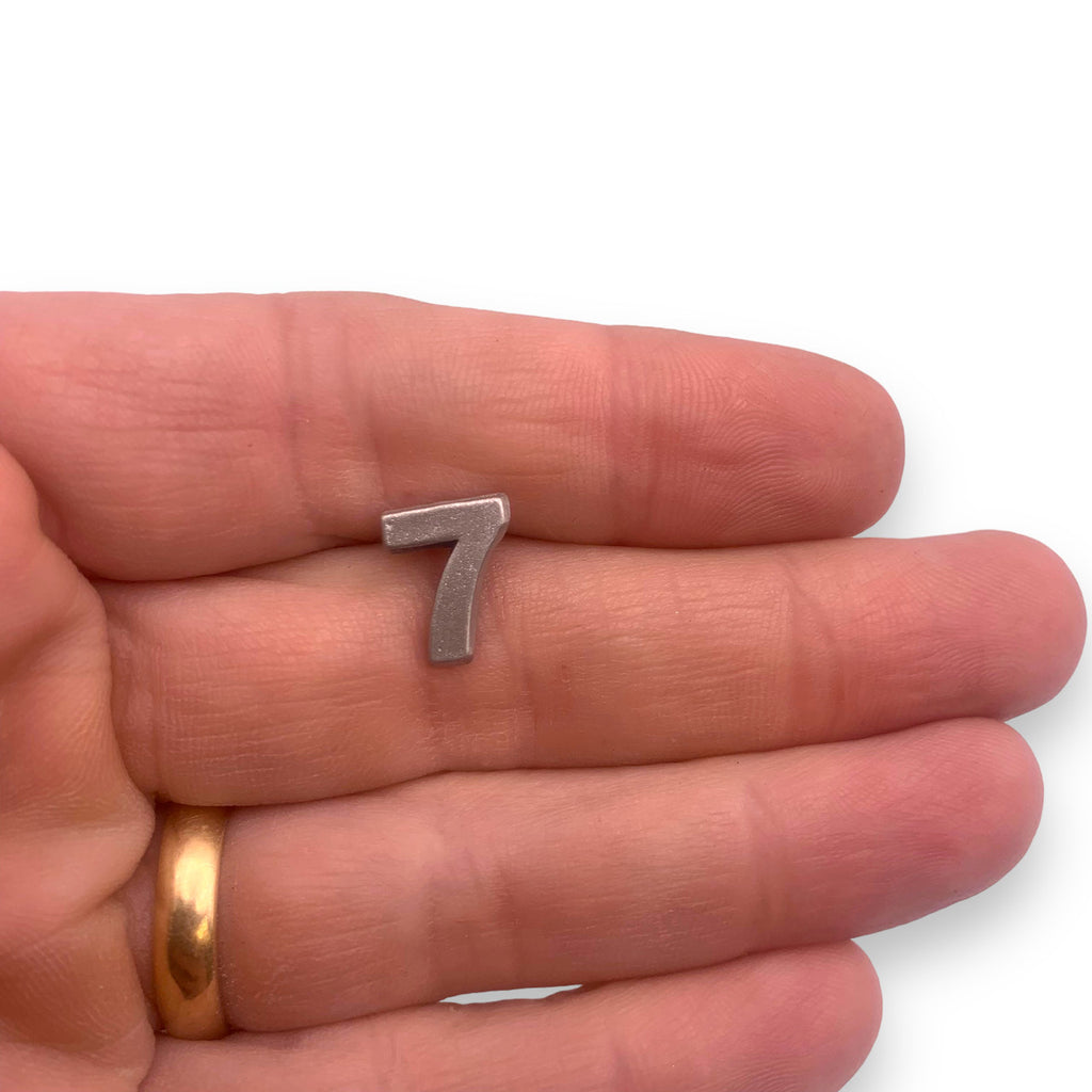 Number 7 seven pin
