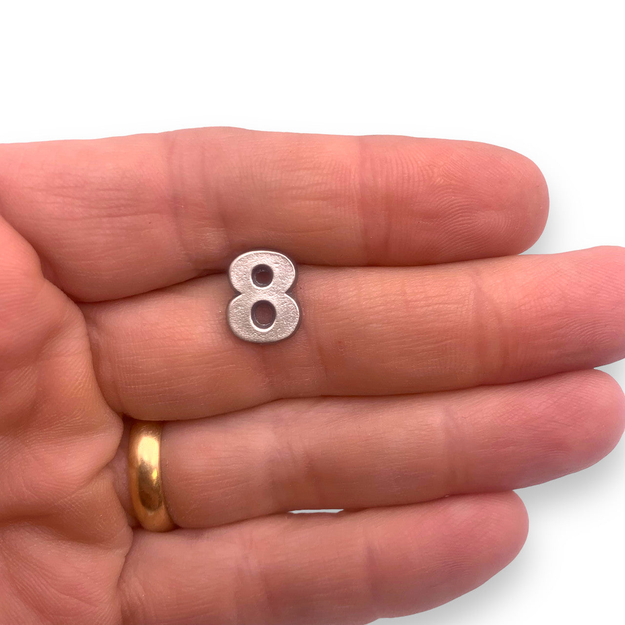 Number 8 Eight pin