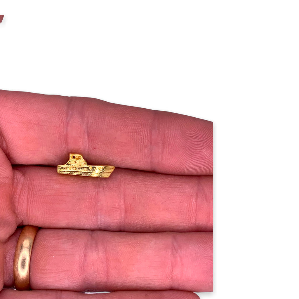 C20 Motor Boat Lapel Pin