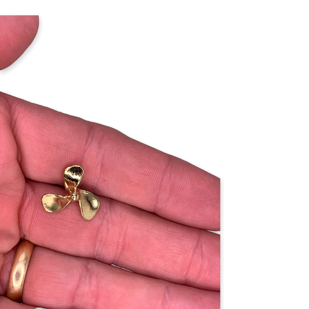 Medium Boat Propeller Lapel Pin