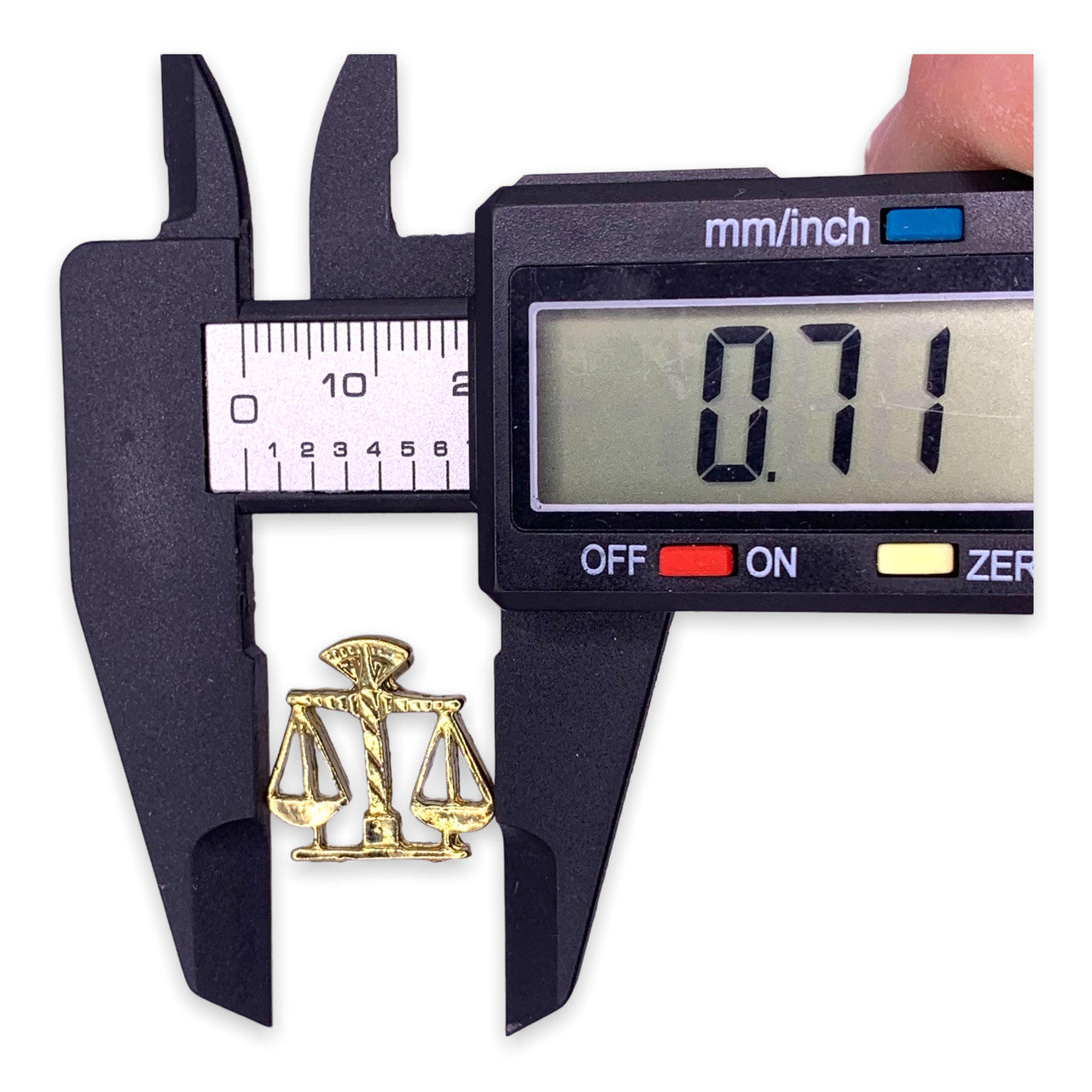 E03 Scales of Justice Lapel Pin