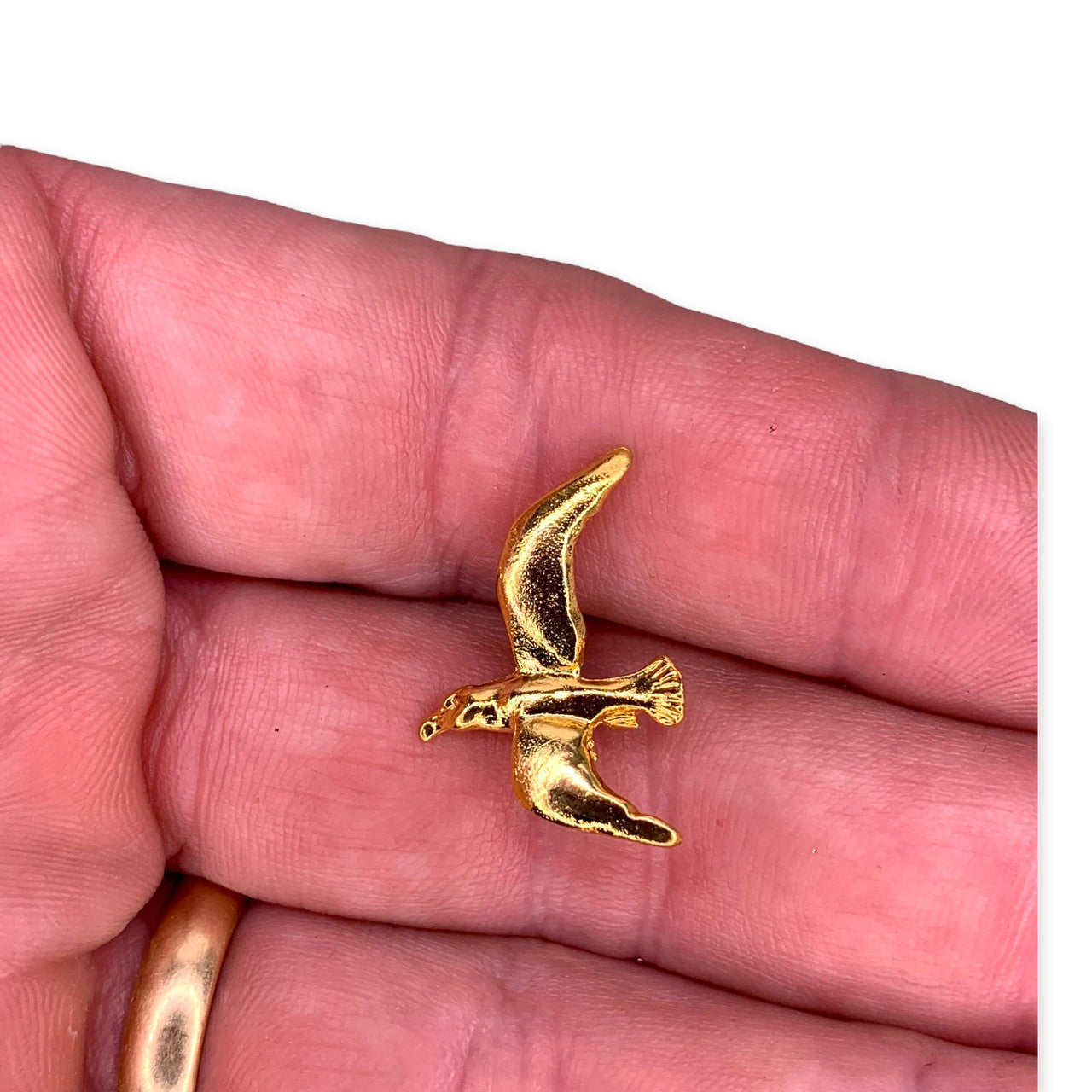 Seagull 3 Lapel Pin