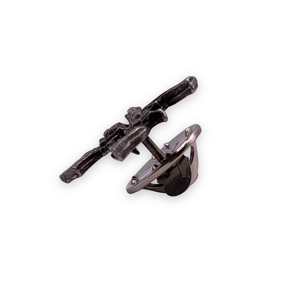 Crossed Guns Lapel Pin