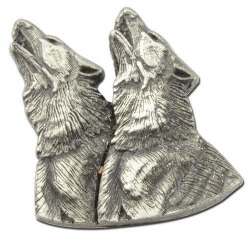 Howling Wolves